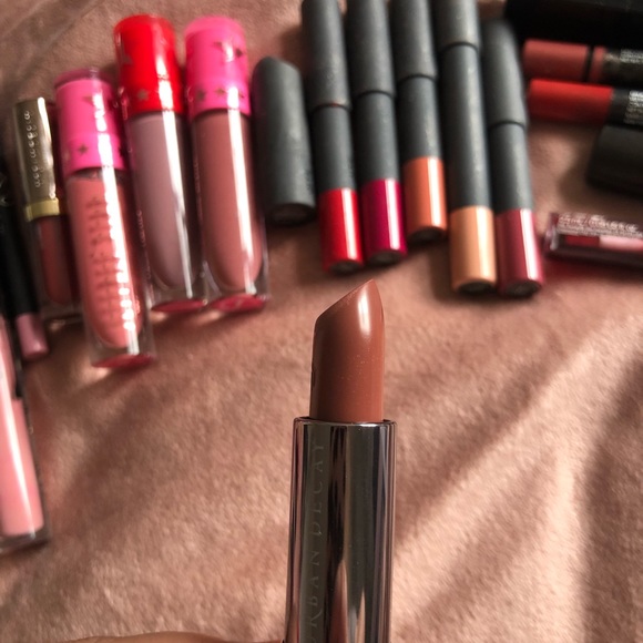 36 LIPSTICKS/LIQUID MOSTLY MATTE INCLUDING YSL, KYLIE, UD, TARTE - Worth +$700 - Picture 8 of 13